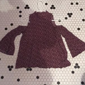 American Eagle Cold Shoulder Top